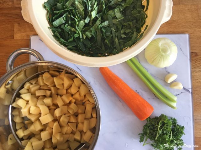 Delicious Hearty Cabbage Soup With Parsley Croutons Recipe