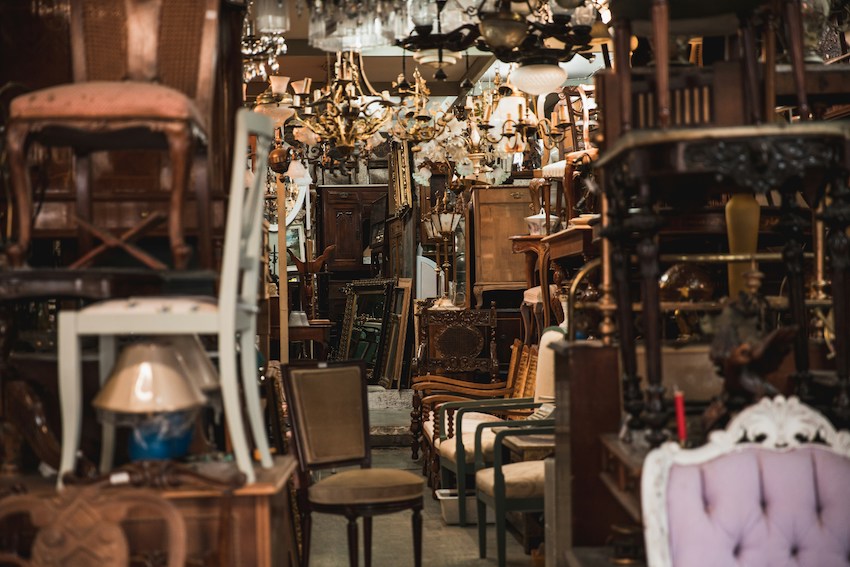 Where to Find Old and Unwanted Items to Sell for Cash - Antique Stores