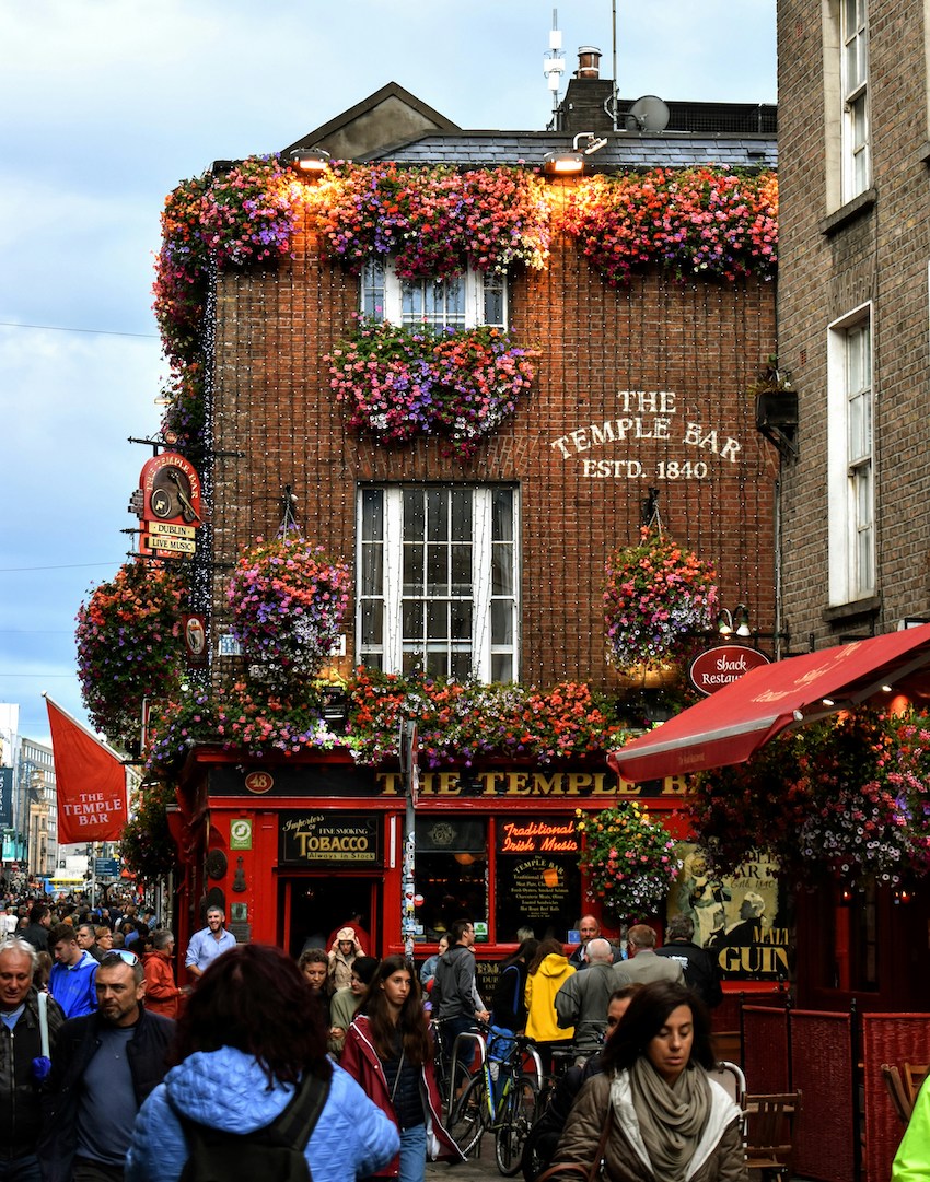 Ireland Travel Guide - 10 Best Things to Do in Dublin 2 - Temple Bar